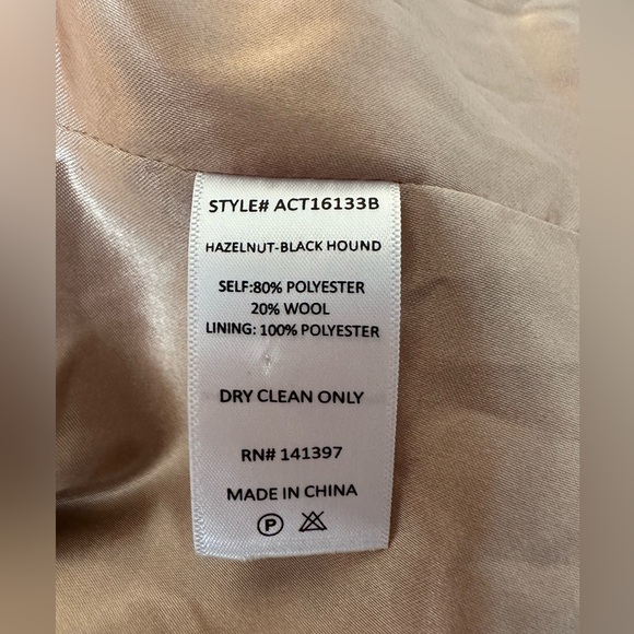 Astr The Label Rachel Houndstooth Blazer - Picture 7 of 7